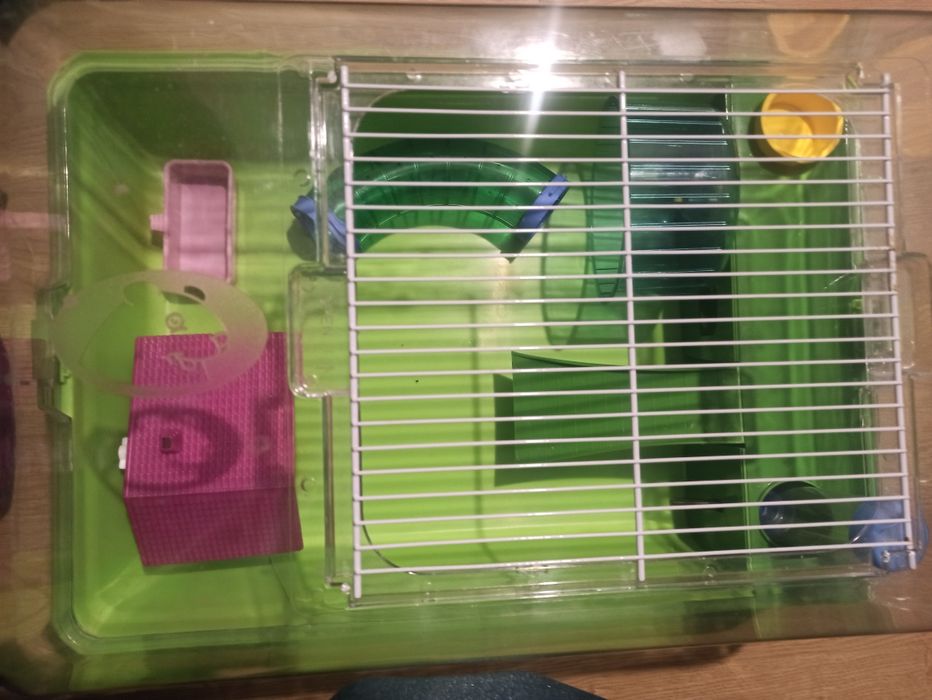 Vând cușcă de hamster