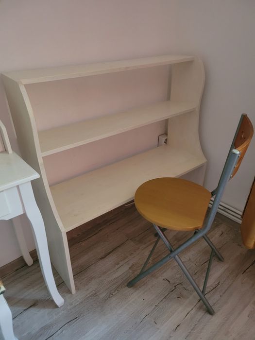 Dulap alb în stare buna
