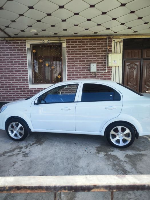 Ravon R3 sotiladi srochni