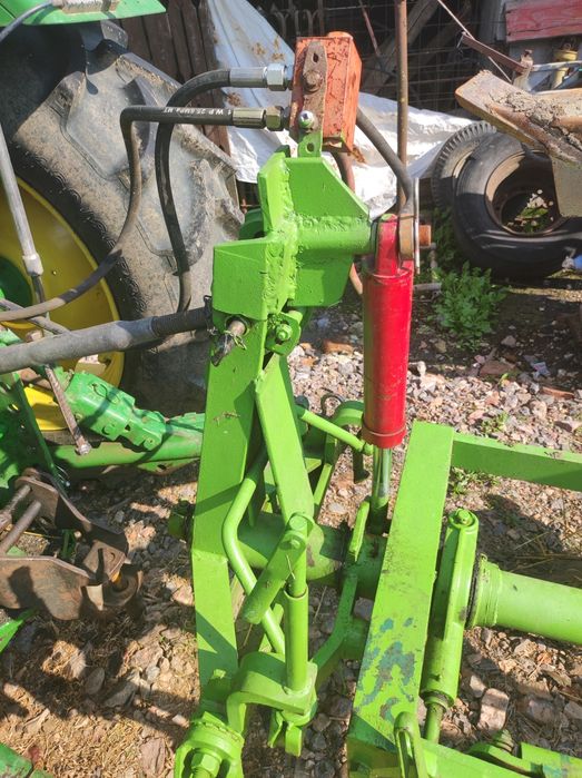 Vând masina cu 3 roti