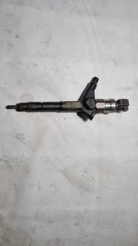Injectoare Nissan Navara 2.5dci injector Nissan Pathfinder dezmembrez
