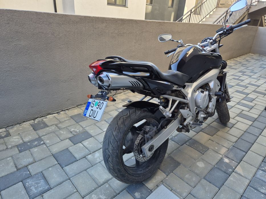 Yamaha FZ6-N Fazer