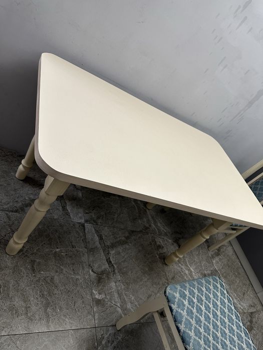 Стол,стулья набор