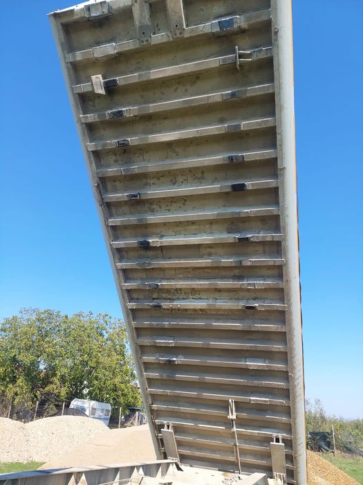 Vând semiremorcă Schmitz,30mc