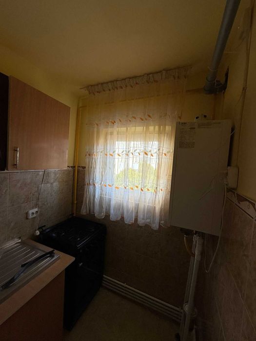 Inchiriez garsoniera con 1