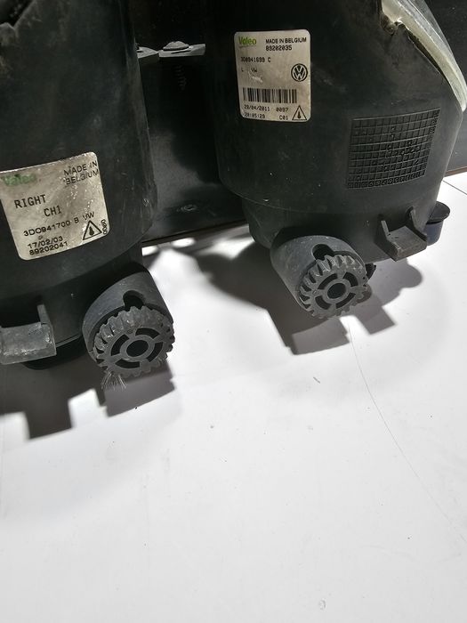 Proiector ceata stanga original Volkswagen Phaeton 

Stare buna

Cod o