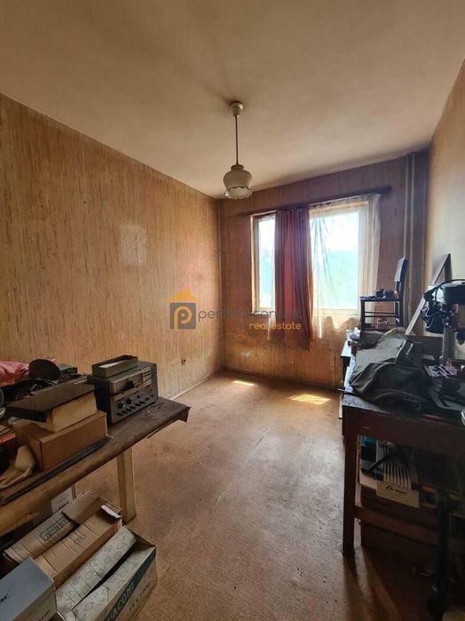 Тристаен Апартамент във Въстанически