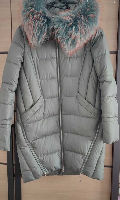 Geacă de iarnă, cu guler din blaniță