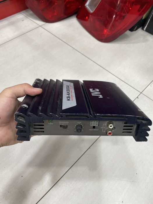 Uslitl JVC 350w