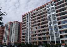 Proprietar inchiriez ap.3 cam Isaran (Coresi) parter inalt, nemobilat