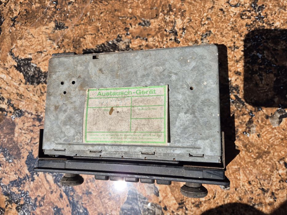 Vand Radio auto,marca Blaupunkt model auto ,made in Germany 

- HQ

-