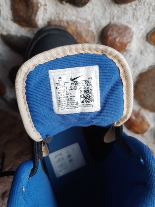 Adidasi Nike  ,Negri ,nr. 37,5