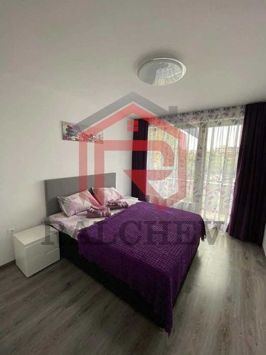 Двустаен апартамент под наем / Младост