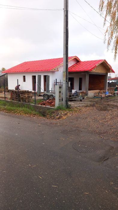 Casa la cheie la strada principala