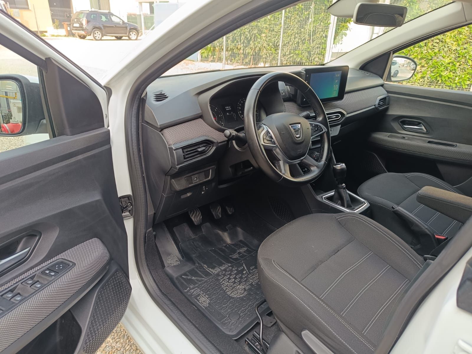 Dacia Logan 1.0 tce 100 cp gpl klima