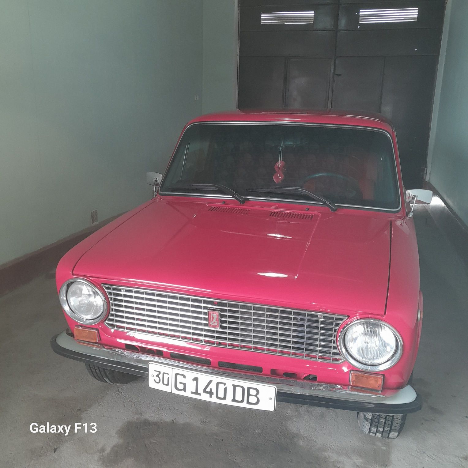 Vaz 2101 sotiladi
