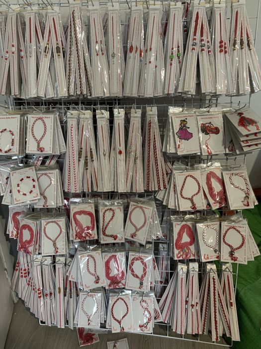 Налични!Нови!Мартеници на стелаж  до -68% от продажната цена!ПРОМОЦИЯ!