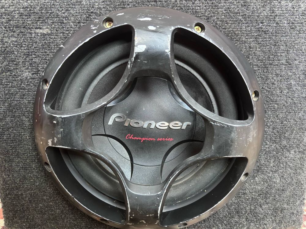 Pioneer W307D2 Kenwood KAC-6203 бас каса и усилвател