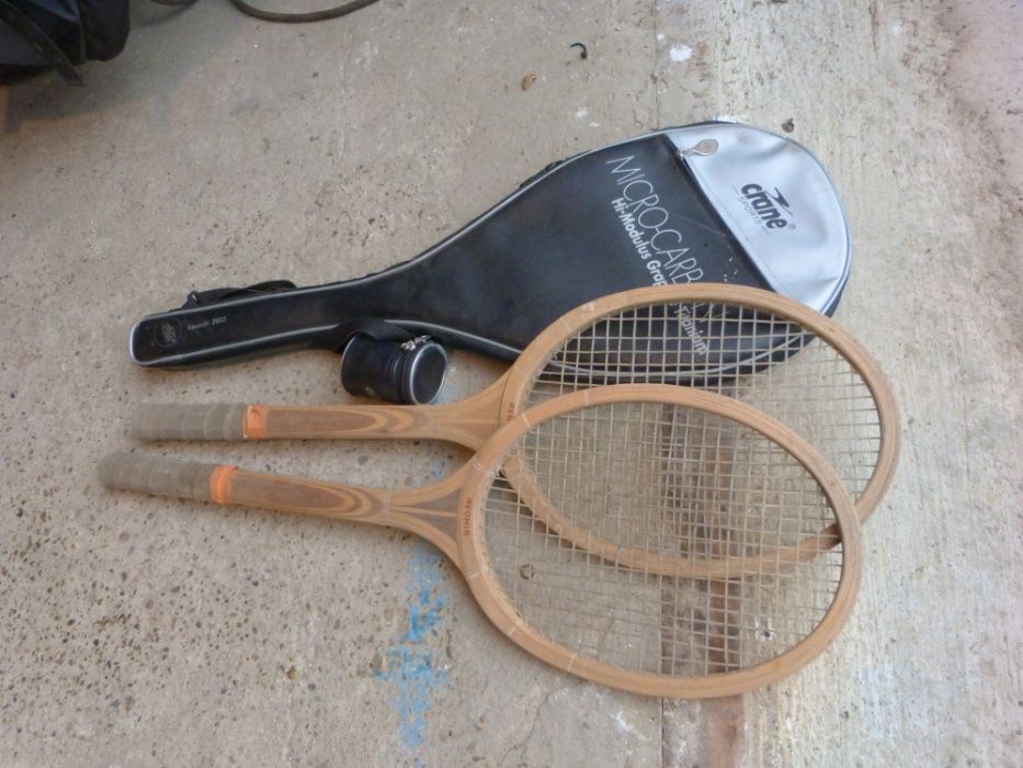 Racheta tenis CRANE -micro carbon superba si Reghin ventige 2 buc.