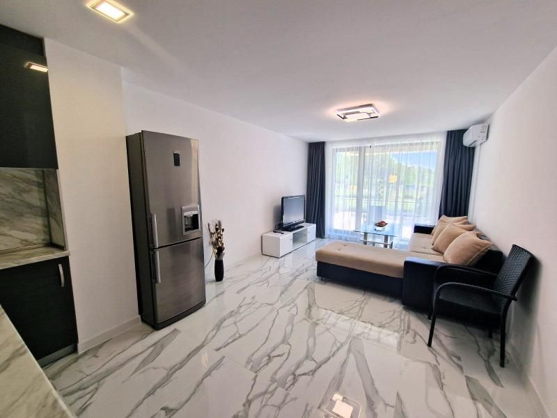 Дава се под наем Двустаен апартамент в Пловдив, Христо Смирненски - 68 кв.м за 750 € - Снимка #2