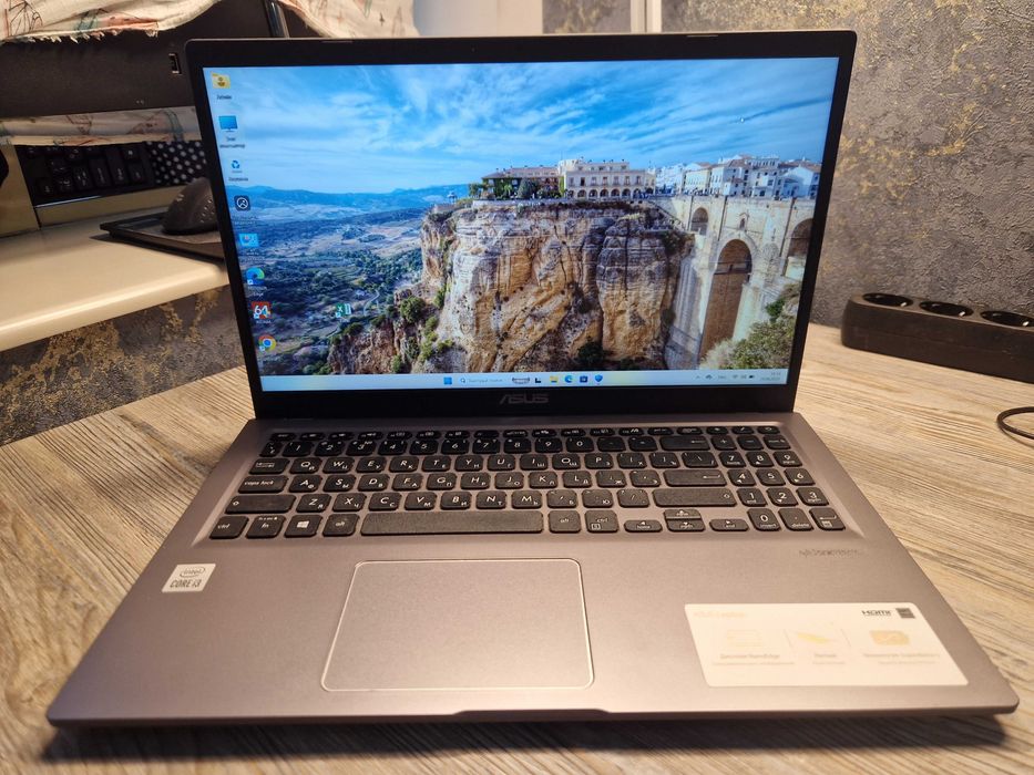 Ноутбук Asus Corei3\модель x515fac