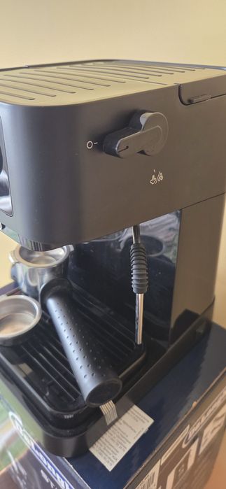 Кафе машина ЕС 230 BK с коментар по цена,като нова е!