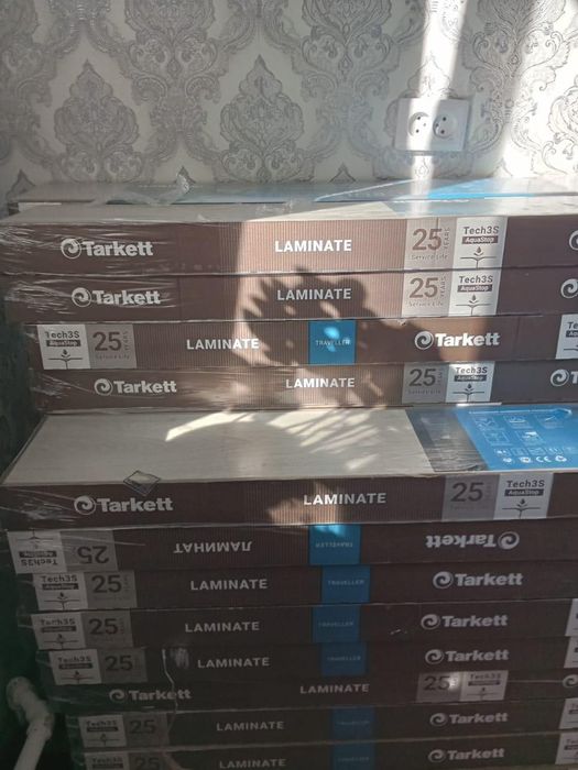 Продам Лаиинат 57.4кв.м новый не использыванный оригинал стоить 600+к