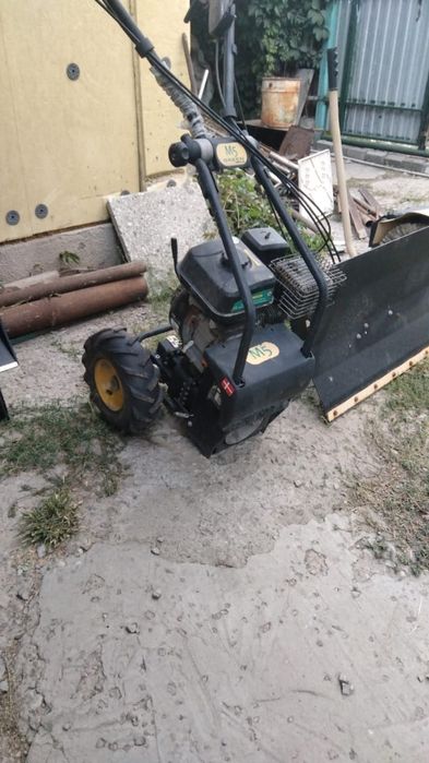 Продам Мотоблок с насадками