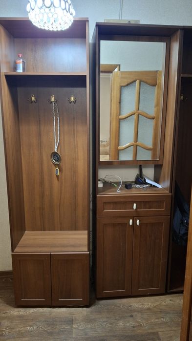 Продам прихожку срочно