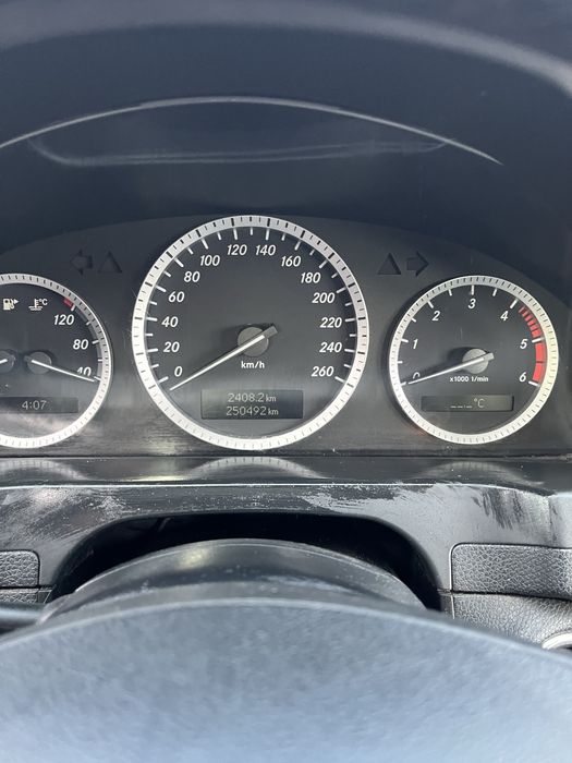 Mercedes c220 blueEFFICENCIY