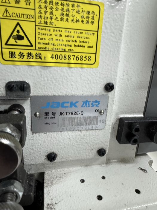 Masina cusut butoniere JACK