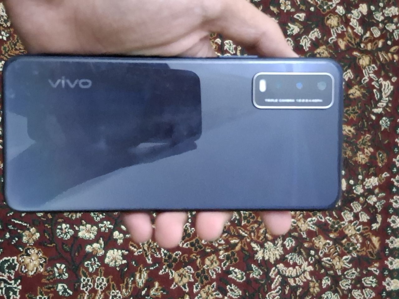 Vivo y20 sotiladi holati yaxshi