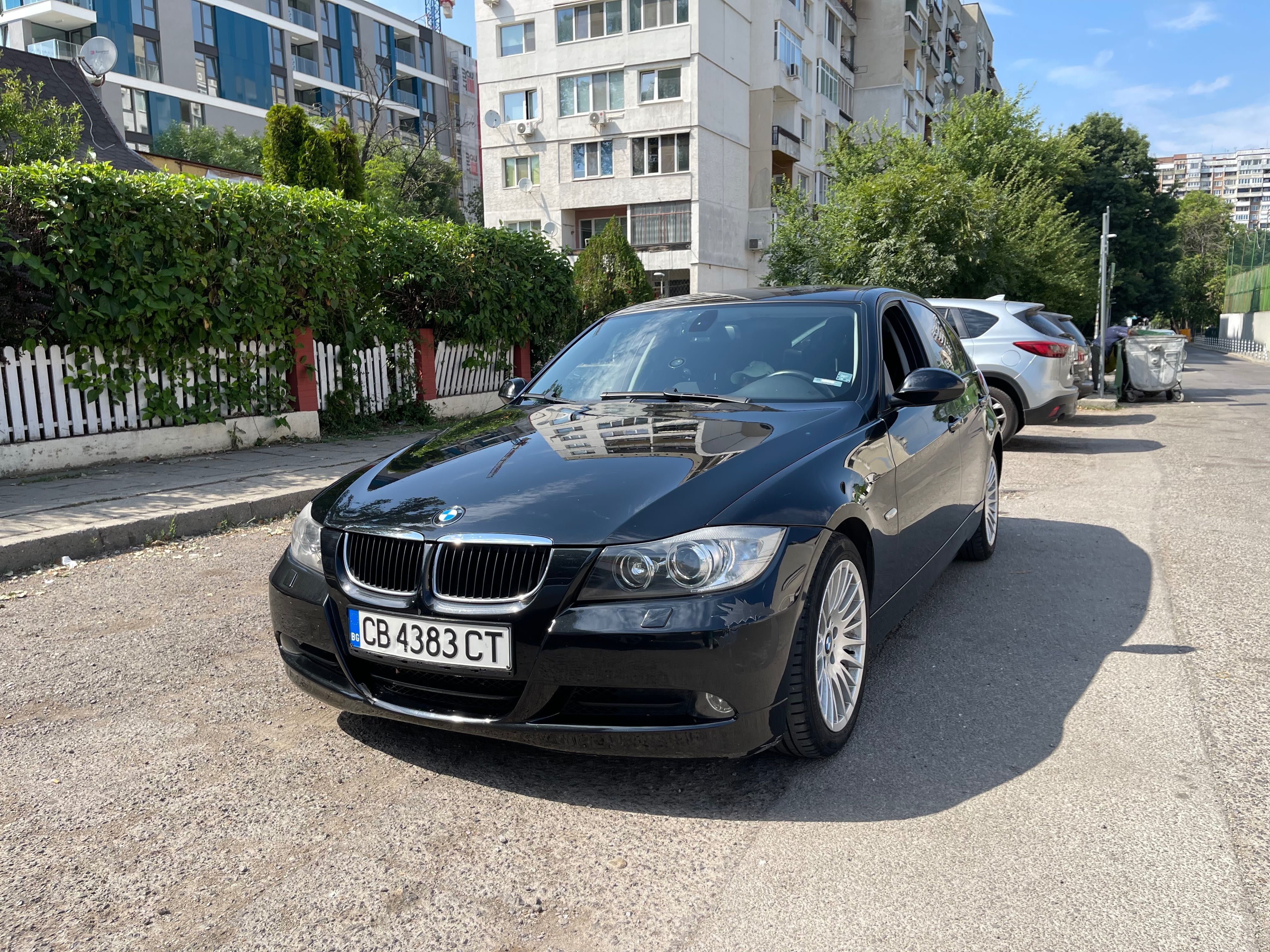 Продавам BMW 320I