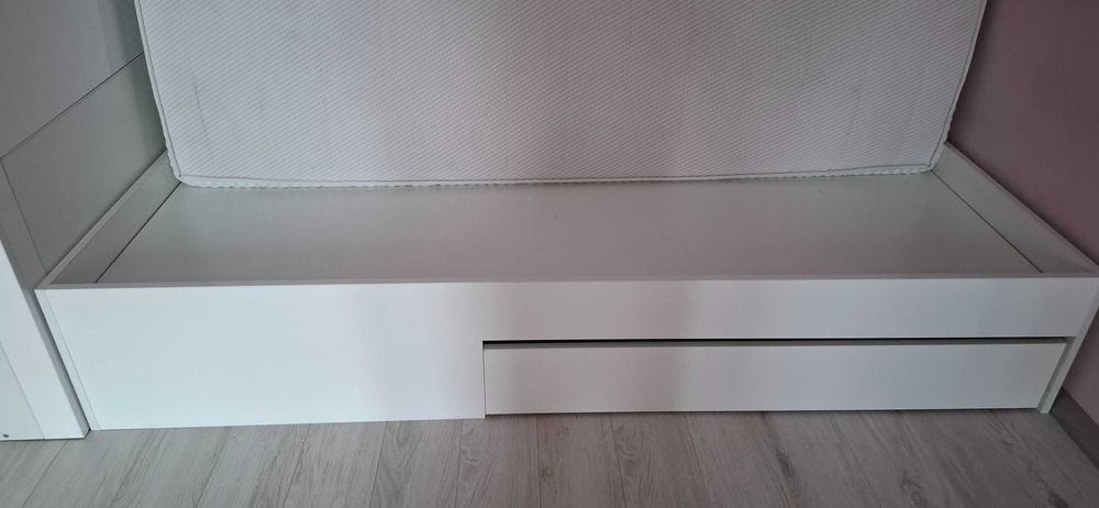 Pat de o persoana cu saltea