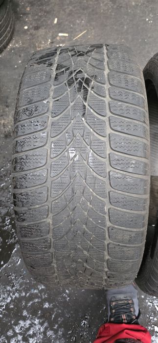 Гуми 2бр 255/40/18 - 1бр  - 75лв