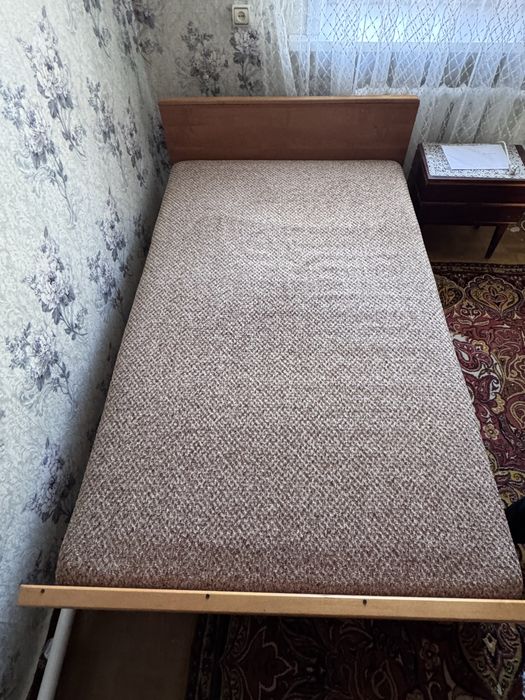Продам кровать 120/200
