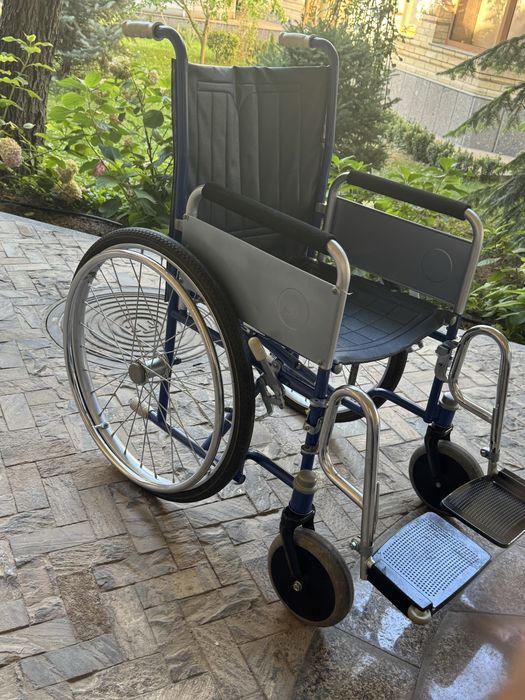 Инвалидная коляска