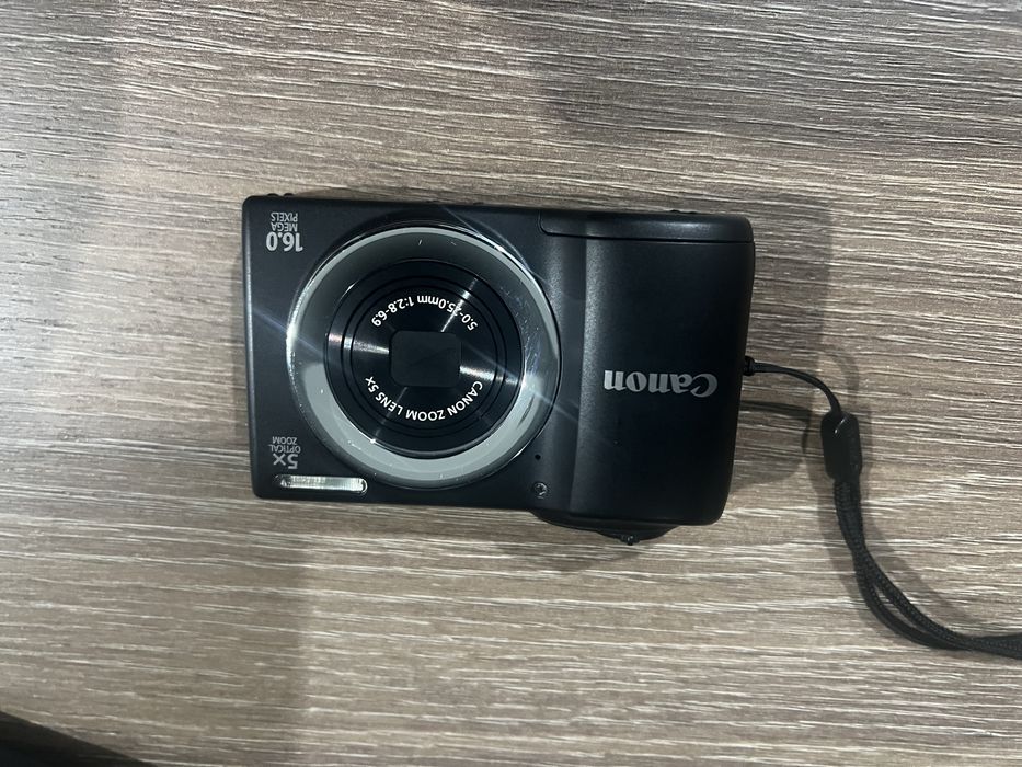 Vând 2xAparate foto CANON pentru ITP