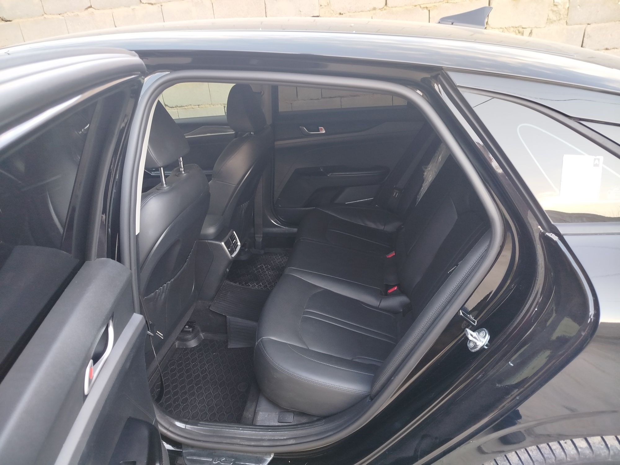 KIA K5 отличное состояние