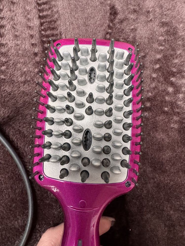 Perie electrica pentru indreptat parul BaByliss