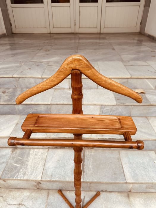 Дървена стойка за дрехи / Valet Stand – винтидж стил