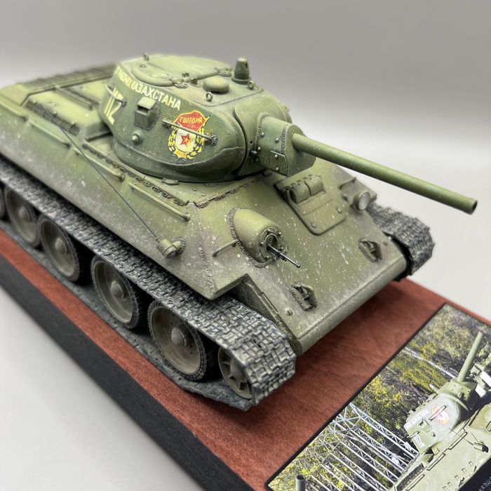 Готовая модель танка Т-34-76 от Dragon  «От рабочих Казахстана»