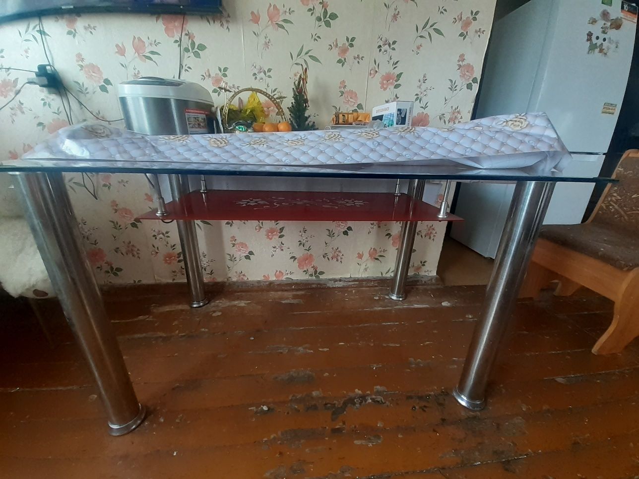 Продаётся кухонный гарнитур и т.д