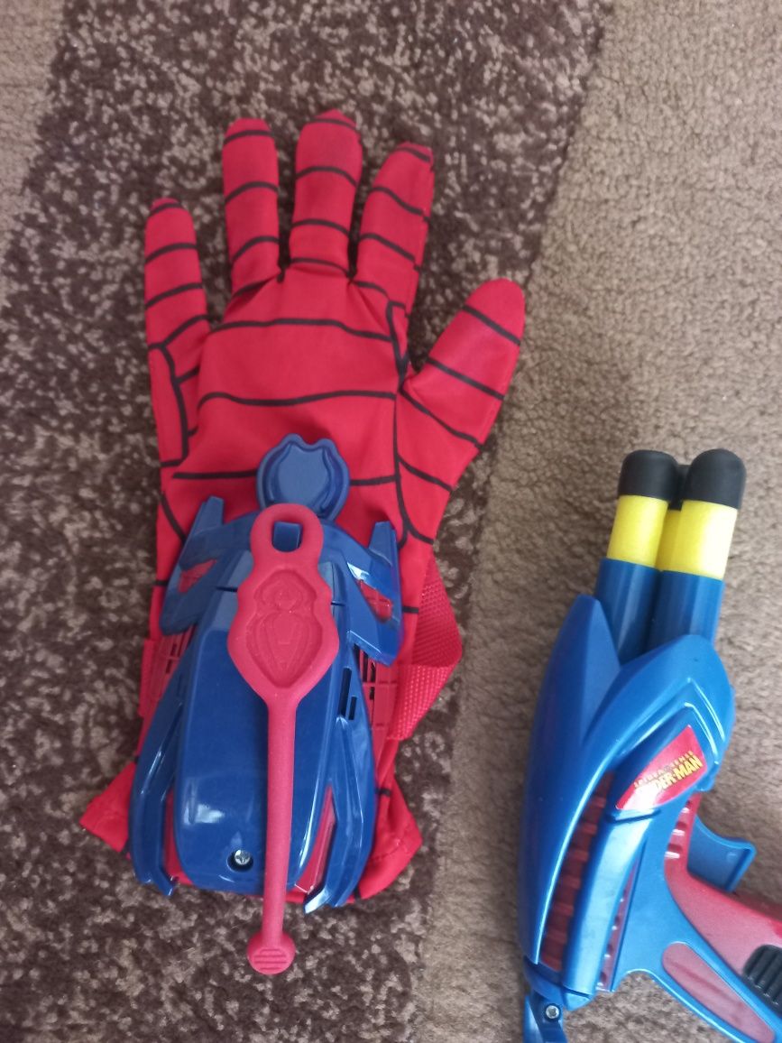 Spider Man Ръкавица с изстрелвачка Спайдърмен
