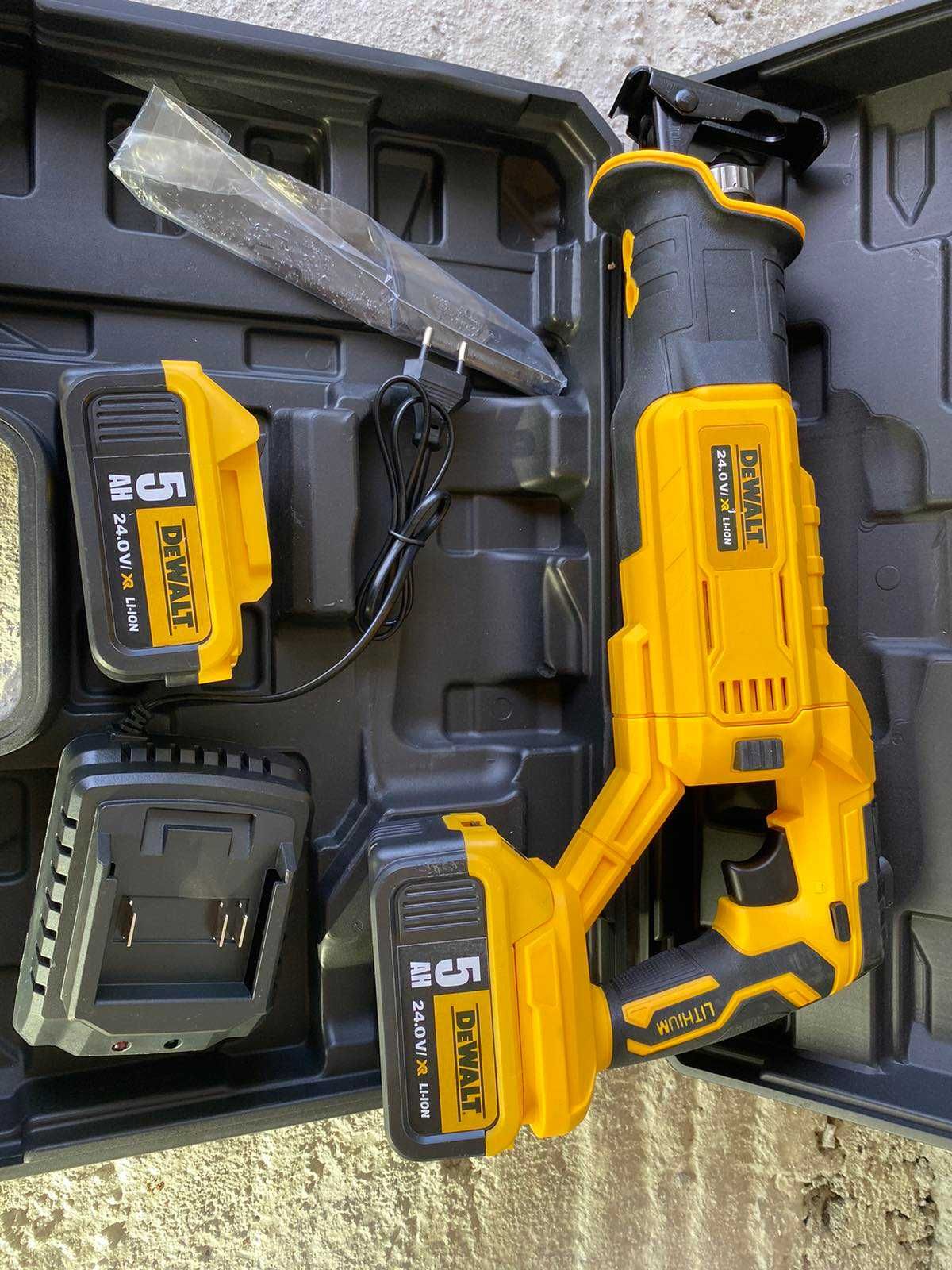 Акумулаторен Саблен Трион DeWALT 24V 6Ah Прав Трион Девалт TSTAK куфар