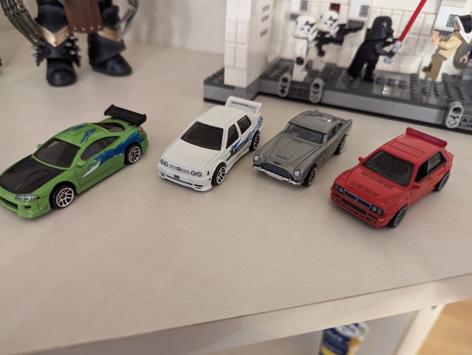 Коллекционные машинки Hot Wheels