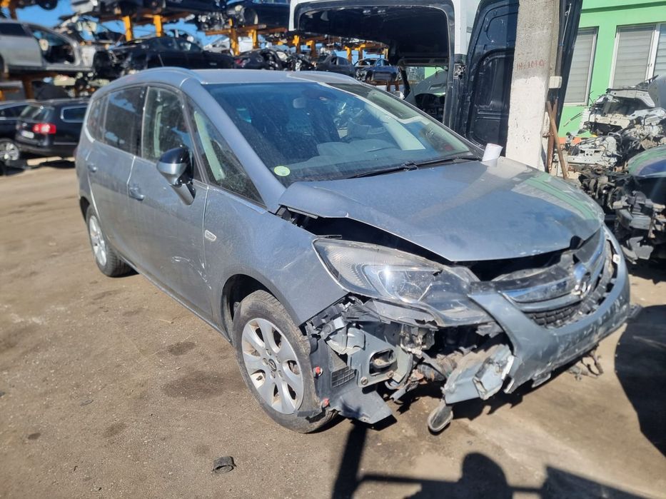Rampa injectoare 1.6 cdti b16dth 55570022 Opel Zafira C [2012 - 2016]