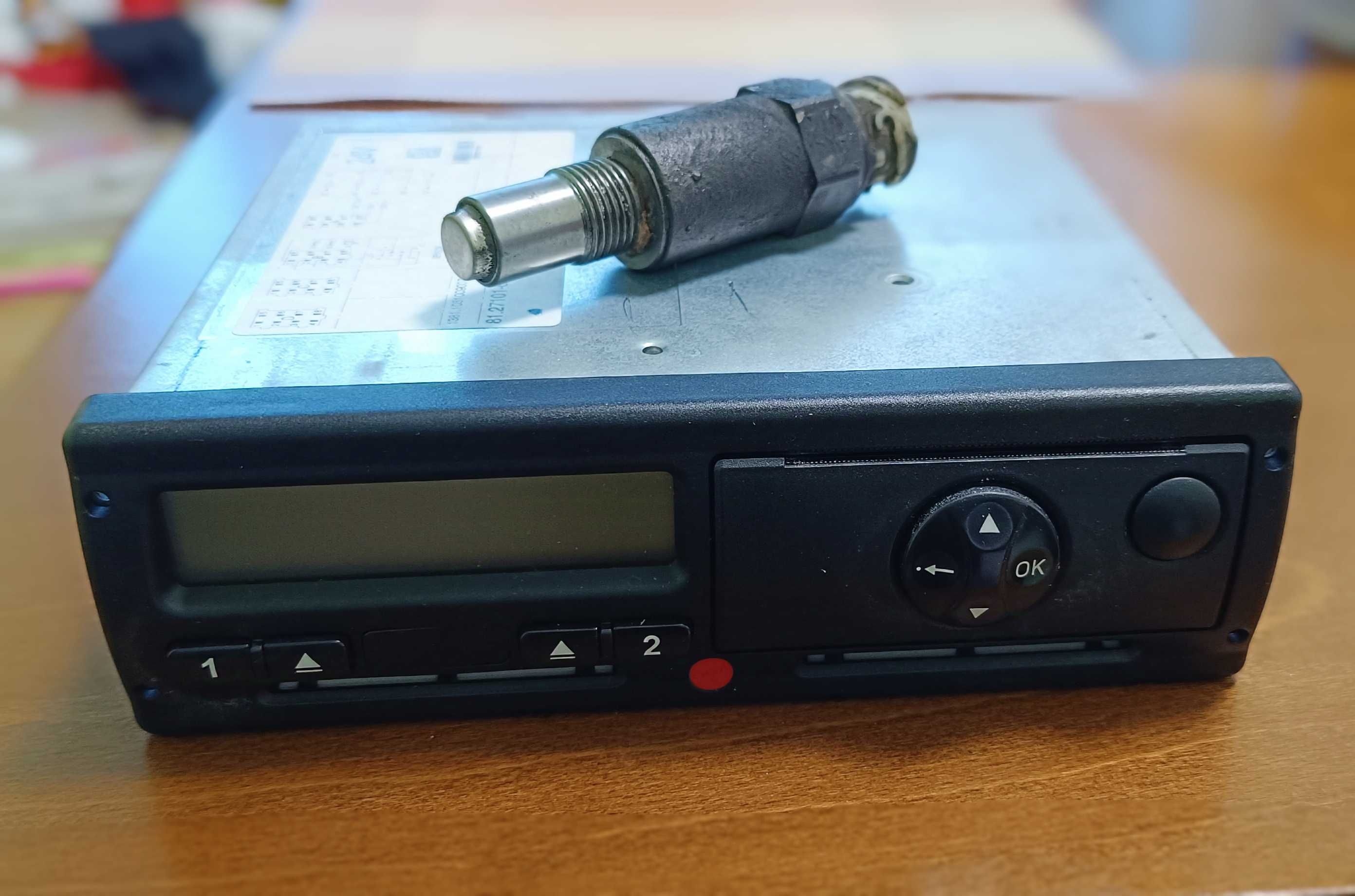 Дигитален тахограф VDO , 24v.