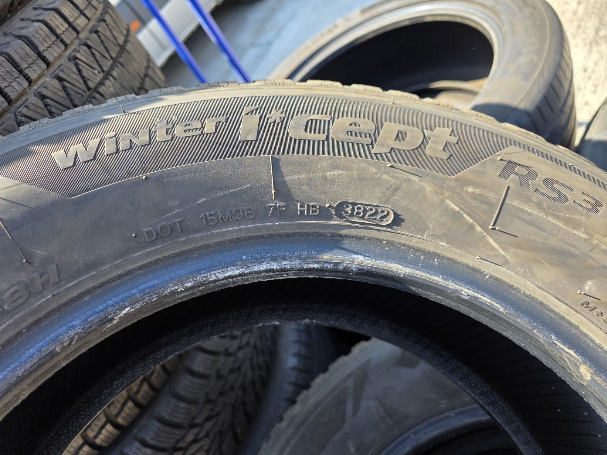 4бр Зимни гуми 215 65 16 - Hankook