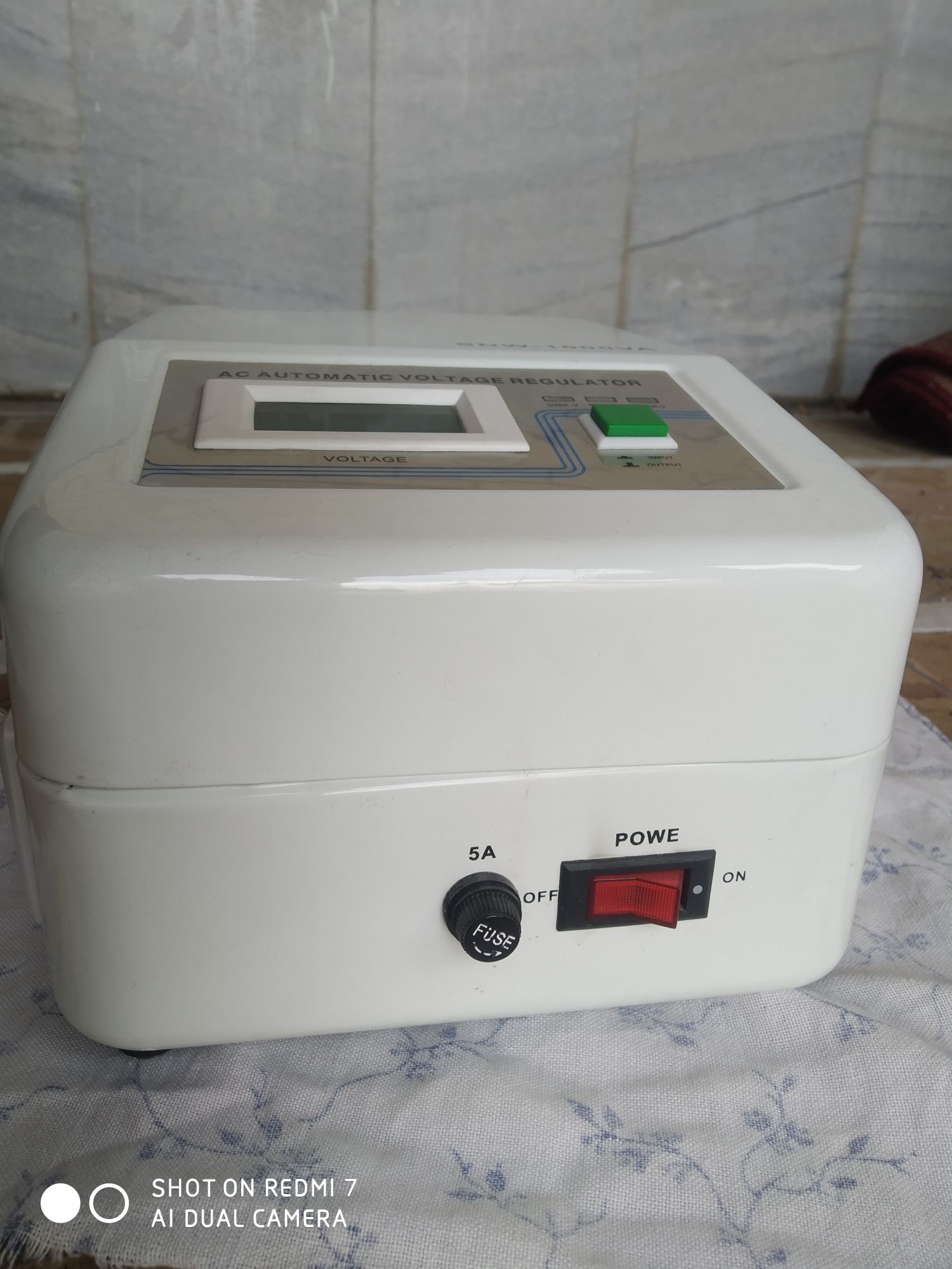 Stalibizator elektr energiyani past qisimlarida bir maromda 220 qilad